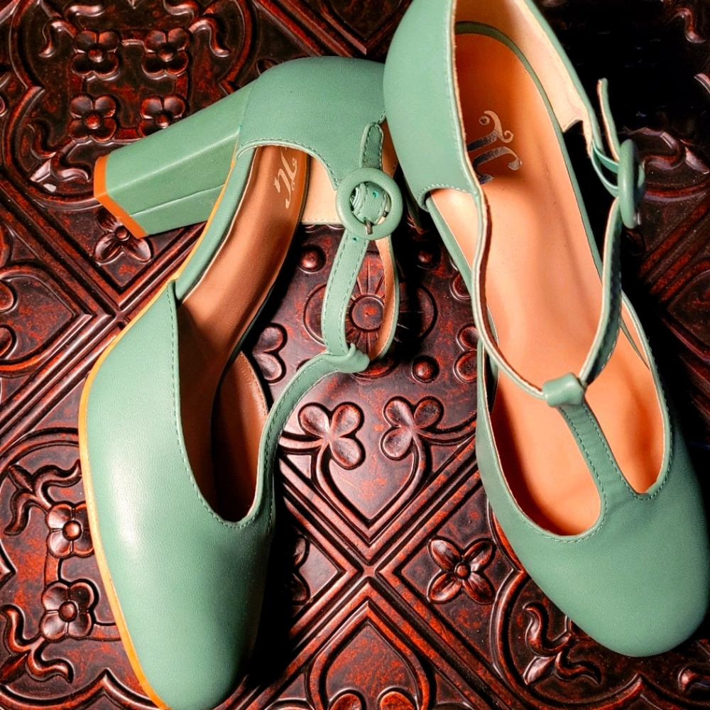 JC T Strap Heel 7.5